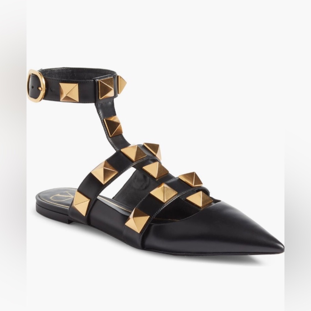 NIB $1190 Valentino Garavani Roman Stud Ankle Strap Flat, Nero  - 6 US / 36 EU!